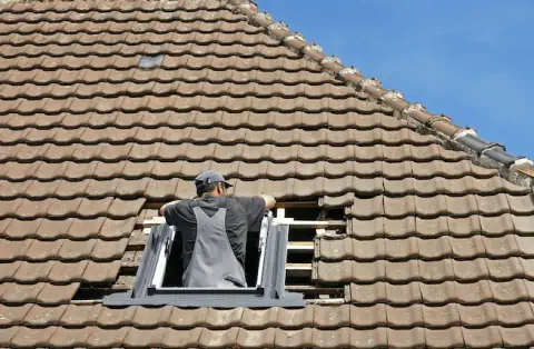 Pose de velux - Hauteville-la-Guichard